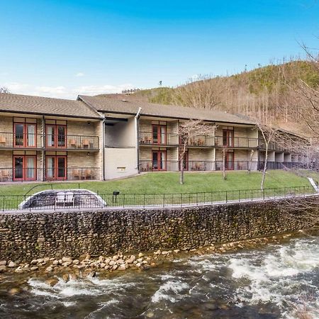 Econo Lodge Inn & Suites On The River Gatlinburg Buitenkant foto