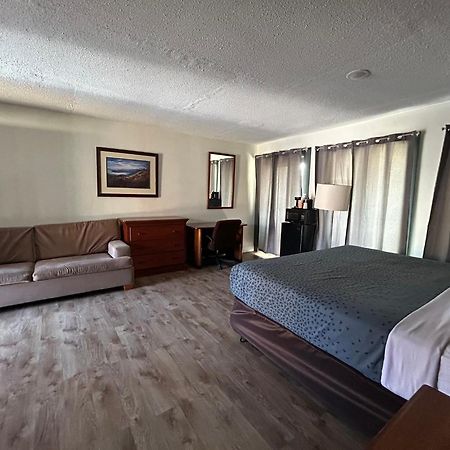 Econo Lodge Inn & Suites On The River Gatlinburg Buitenkant foto