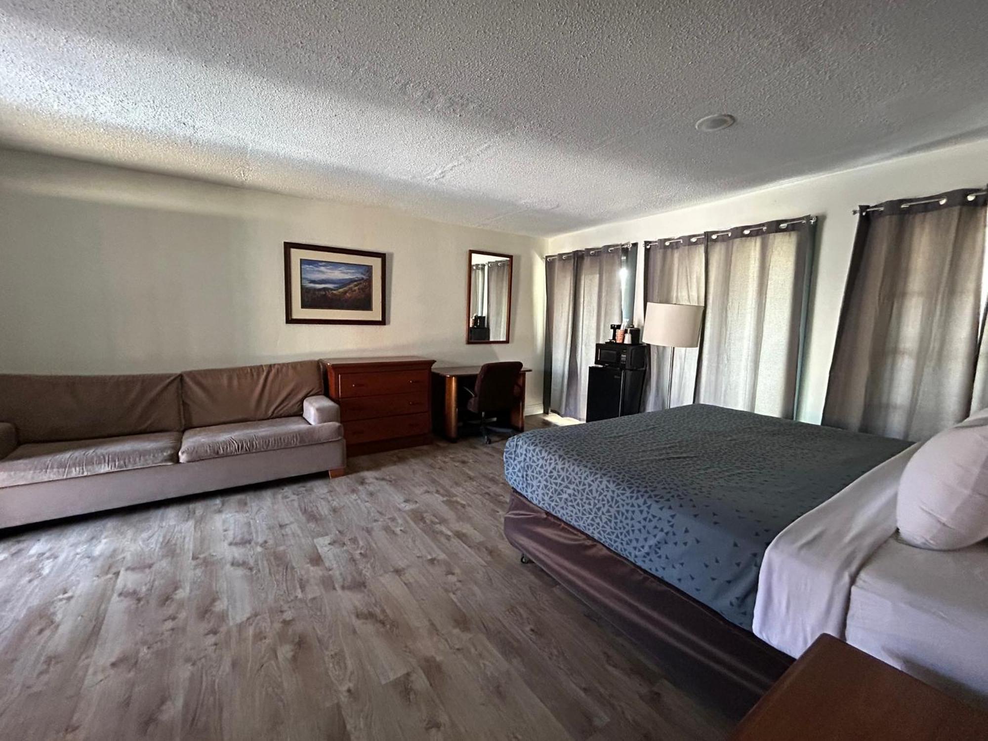 Econo Lodge Inn & Suites On The River Gatlinburg Buitenkant foto
