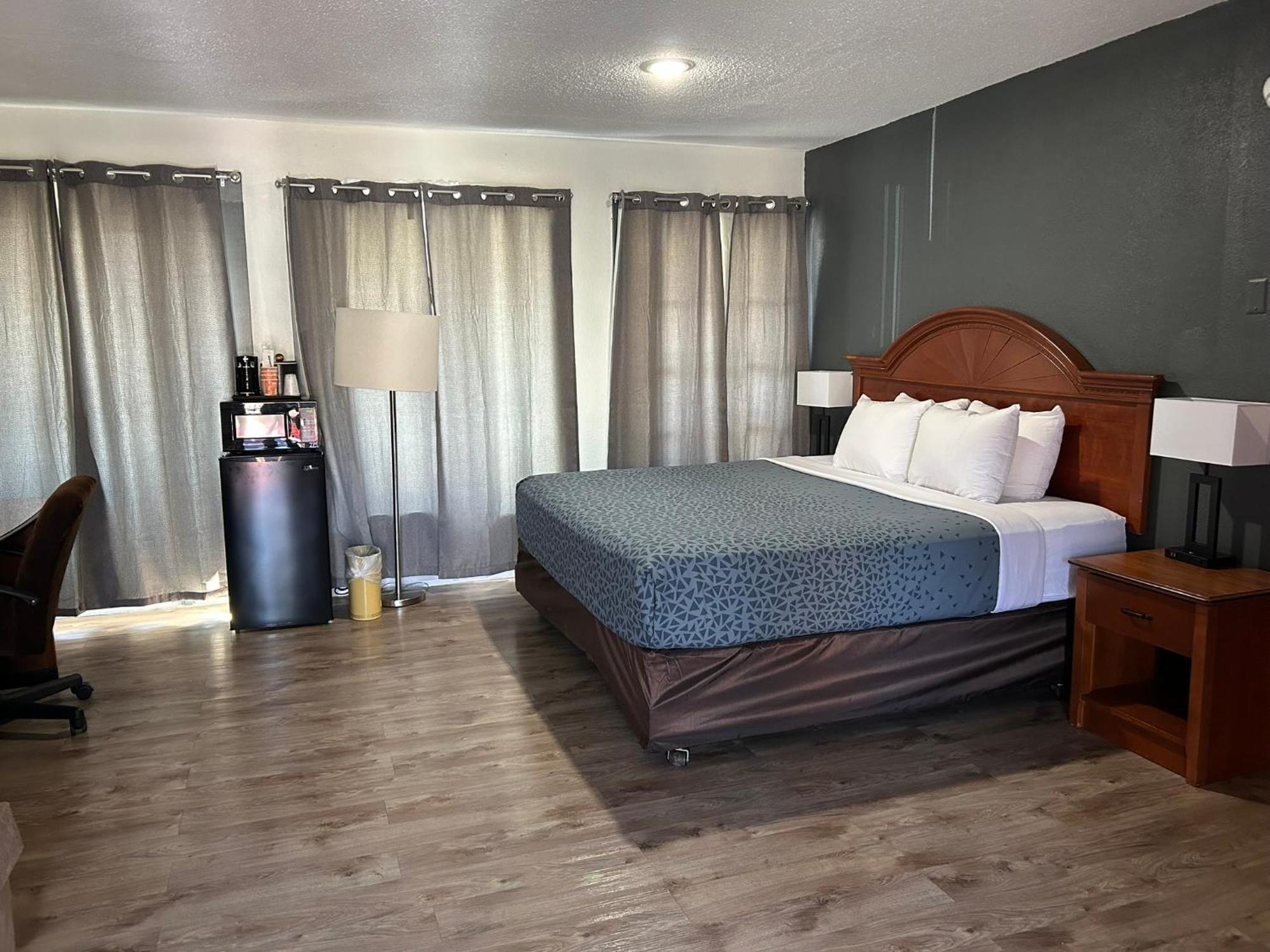 Econo Lodge Inn & Suites On The River Gatlinburg Buitenkant foto